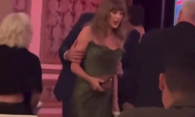 From the New viral video, Taylor swift captivated Travis Kelce that he couldn’t hold himself any longer, KISSING and GRABBING her significant other at Patrick Mahomes’ charity gala… , fans Observe ODD with Travis Kelces kissing and it cause an UPROAR online.